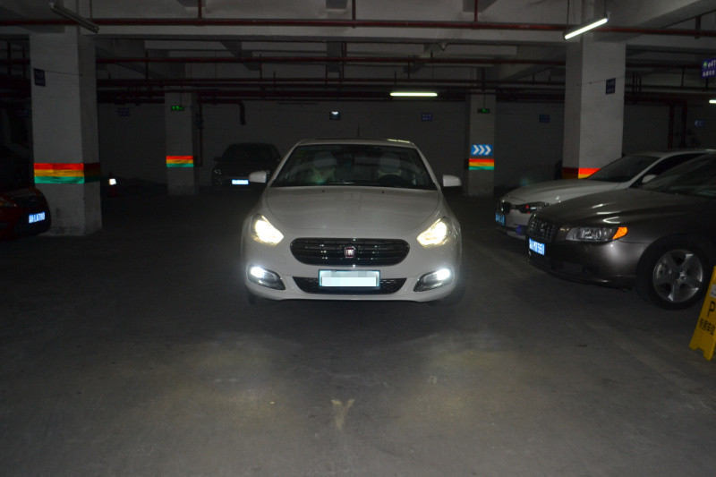菲亞特菲翔車(chē)燈改裝進(jìn)口歐司朗氙氣燈海拉透鏡