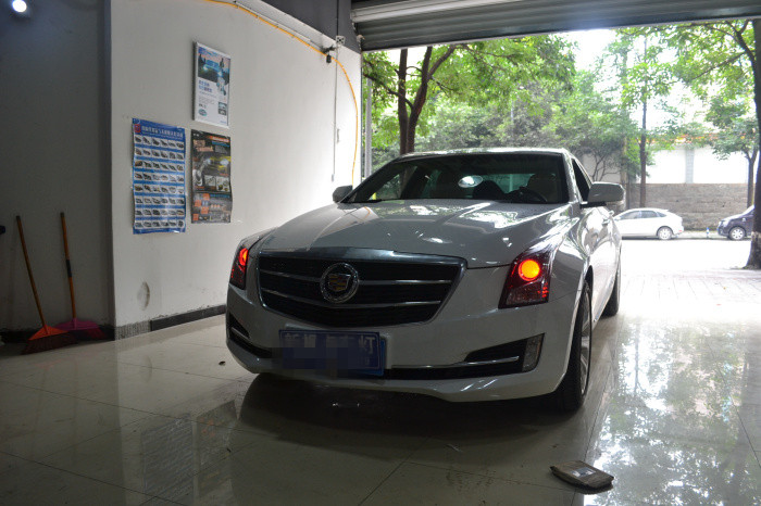 凱迪拉克ATSL車(chē)燈改裝進(jìn)口海拉5透鏡飛利浦XV氙氣燈