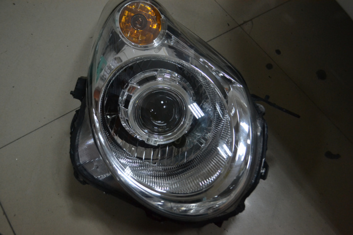 長(cháng)安奧拓車(chē)燈改裝海拉透鏡歐司朗氙氣燈
