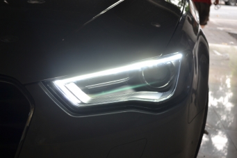 奧迪A3車(chē)燈改裝升級原裝頂配氙氣燈LED日行燈