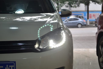 高爾夫6車(chē)燈改裝進(jìn)口R淚眼大燈總成