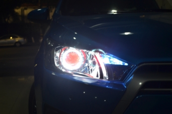 豐田致炫車(chē)燈改裝天使眼雙光氙氣燈