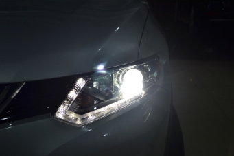奇駿車(chē)燈改裝Q5透鏡氙氣燈黃金眼霧燈