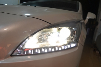 3008車(chē)燈改裝進(jìn)口海拉透鏡歐司朗氙氣燈