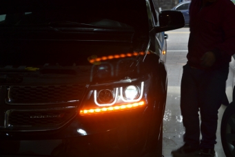 酷威車(chē)燈改裝高配大燈總成
