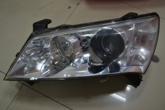 帝豪EC7車(chē)燈改裝Q5雙光透鏡氙氣燈