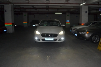 菲亞特菲翔車(chē)燈改裝進(jìn)口歐司朗氙氣燈海拉透鏡