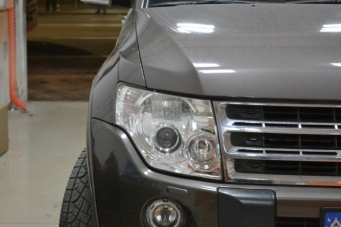 帕杰羅車(chē)燈改裝透鏡氙氣燈