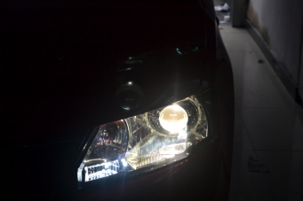 斯柯達昕動(dòng)車(chē)燈改裝海拉透鏡歐司朗氙氣燈