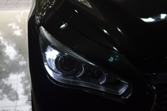 英菲尼迪Q50L車(chē)燈改裝海拉透鏡歐司朗氙氣燈