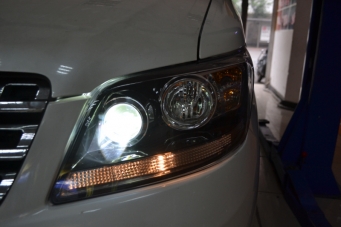 歐諾車(chē)燈改裝Q5透鏡氙氣燈