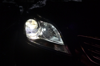 睿騁車(chē)燈改裝透鏡氙氣燈