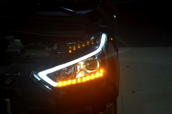 IX25大燈總成氙氣燈總成LED日行燈轉向燈車(chē)燈改裝